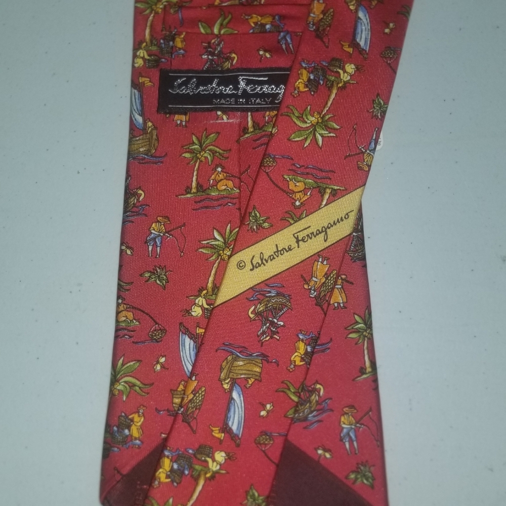 New Salvatore Ferragamo Tie